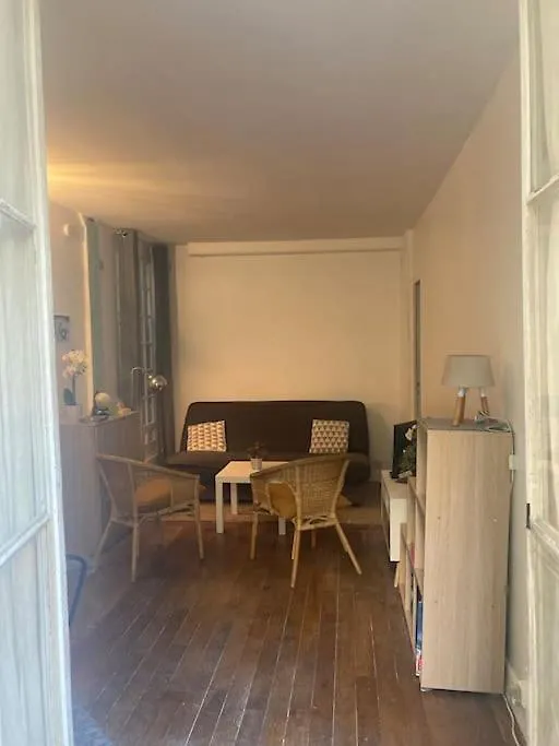 Appart Charmant A Montmartre Paris Apartment